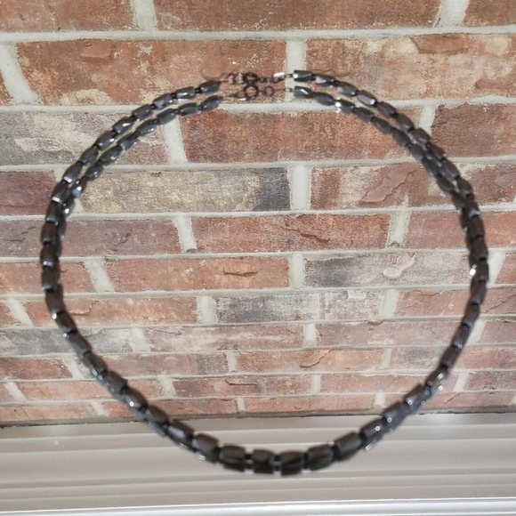 Black Magnetic Hematile Beaded Neklace - Picture 5 of 8